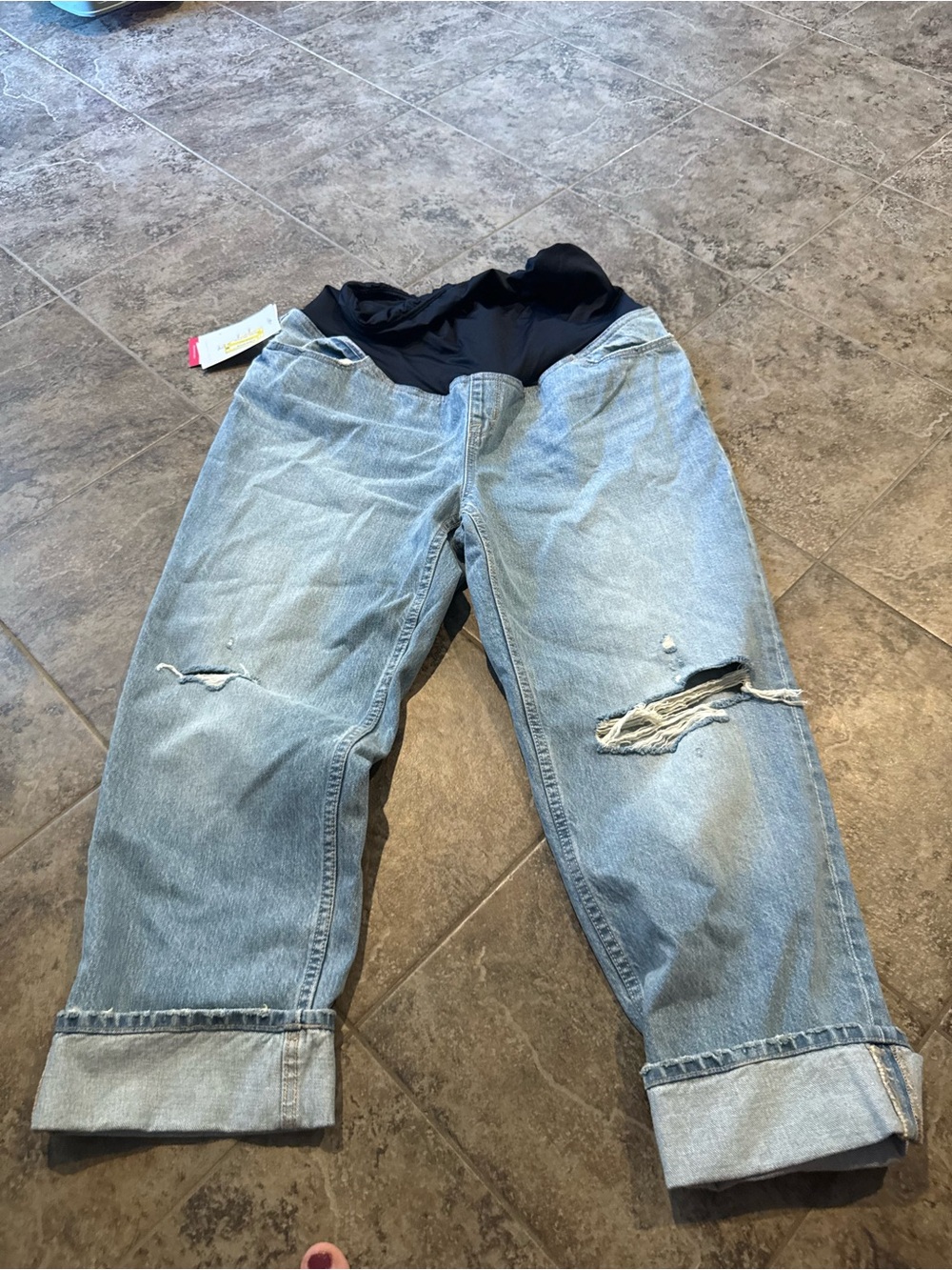 ❤️‍🔥Maternity Boyfriend Jeans capri with Distressed Knees